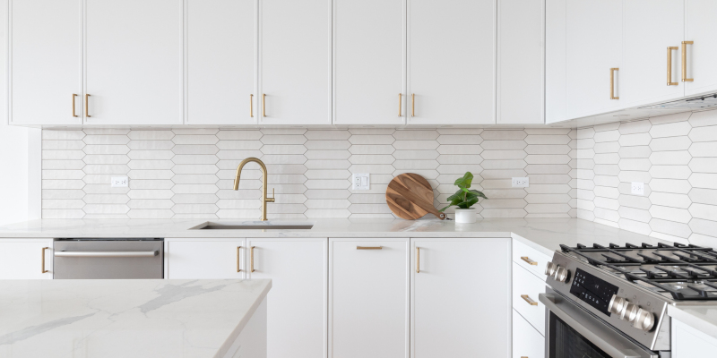 3 Signs Your Kitchen Cabinets Need Remodeling